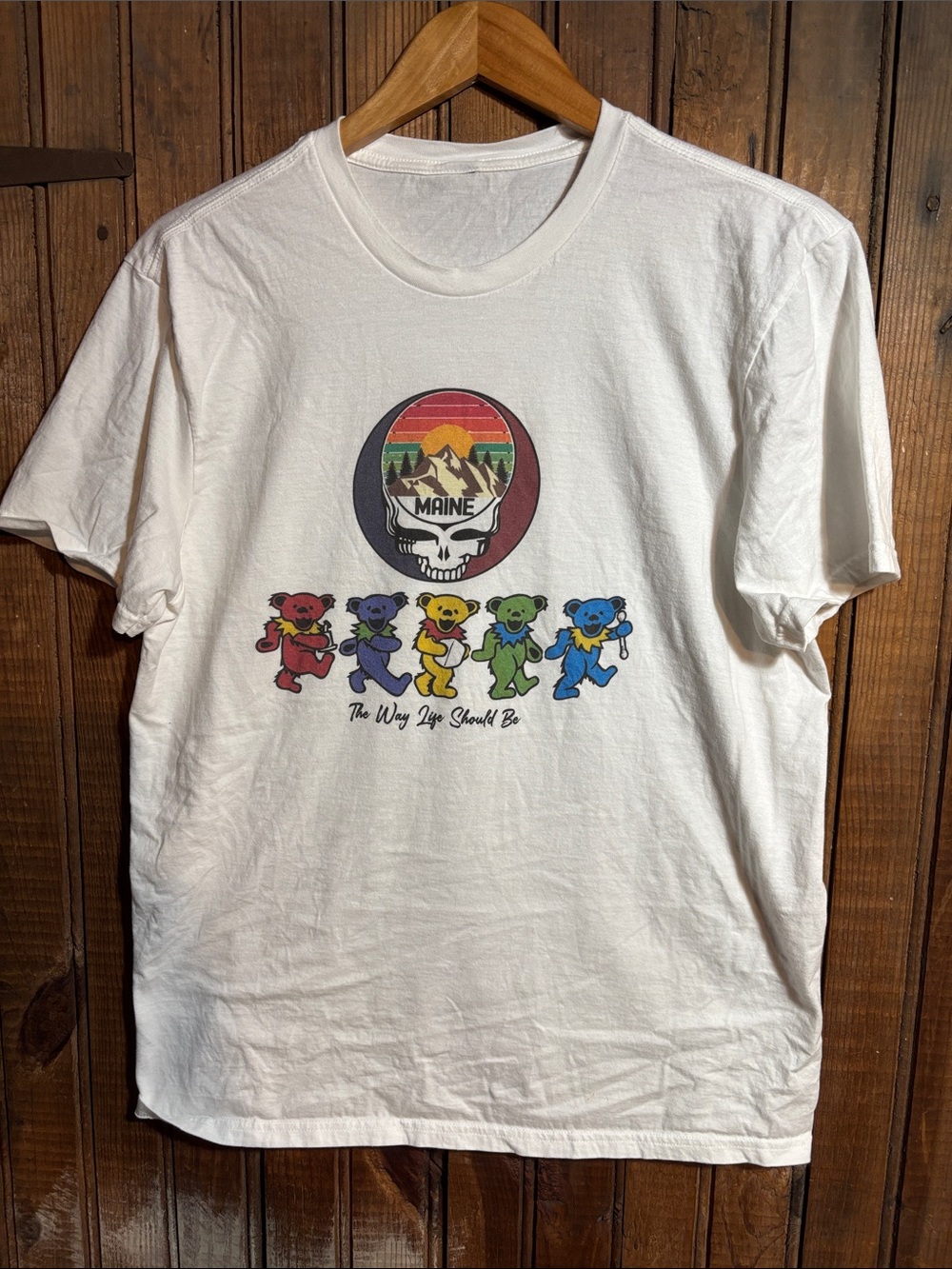 Maine Grateful Dead Graphic Crewneck T‑Shirt - White